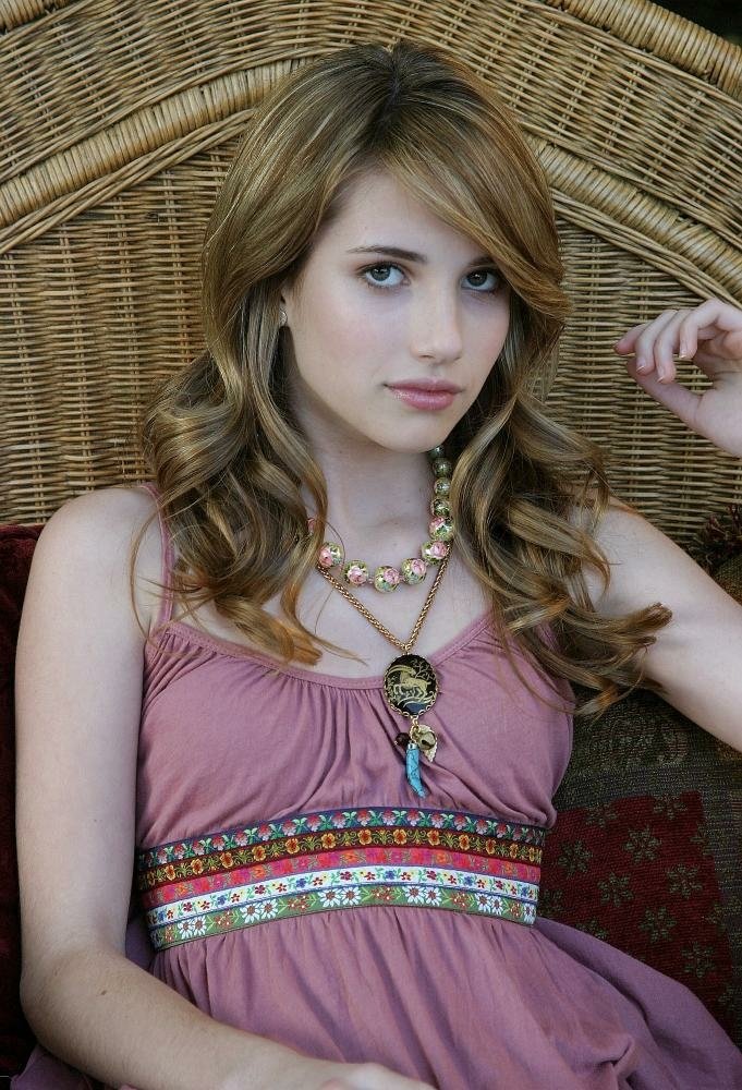 Emma-Roberts-505.jpg