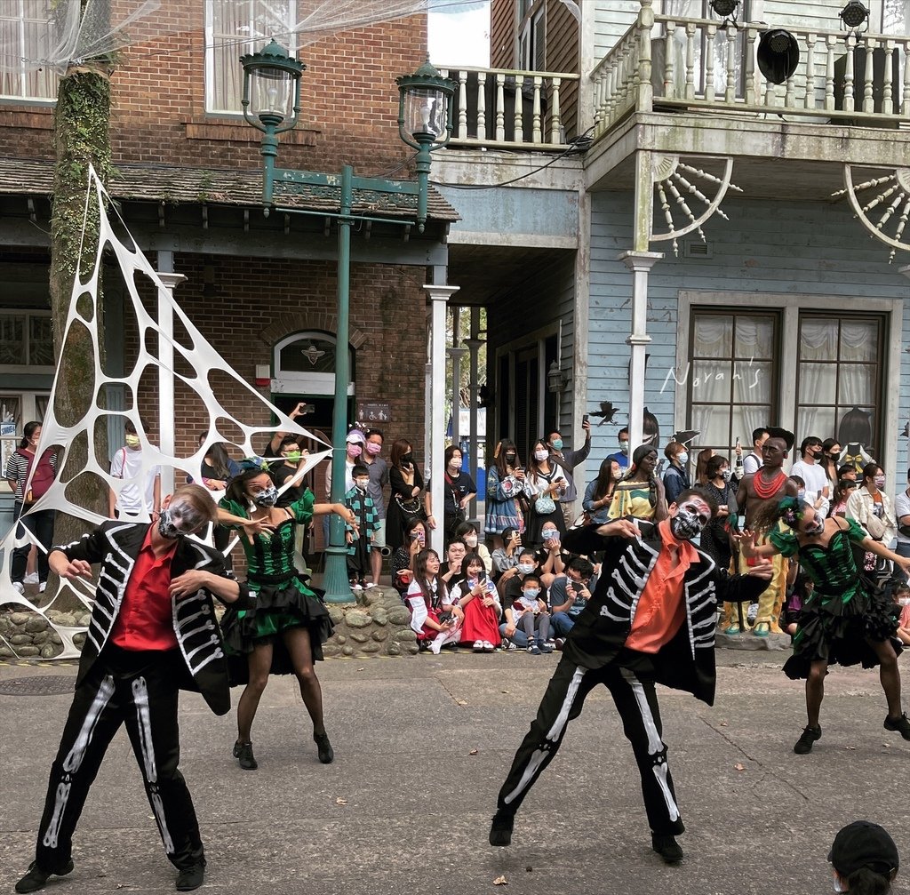 六福村主題遊樂園_墓碑鎮遊行