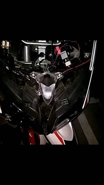 TMAX530拆解車頭大盾