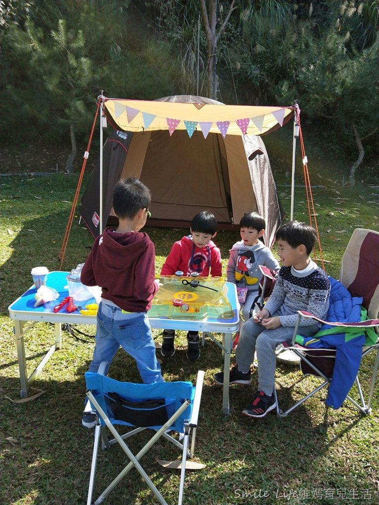 ▌森林人第06露▌南投水岸松林農場營地。風格獨特精靈村。哈比屋、水管屋、貨櫃屋、花園小木屋套房…任君挑選