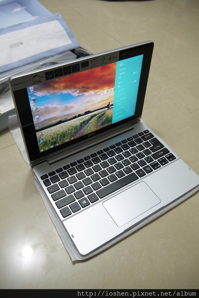 Acer SW 10