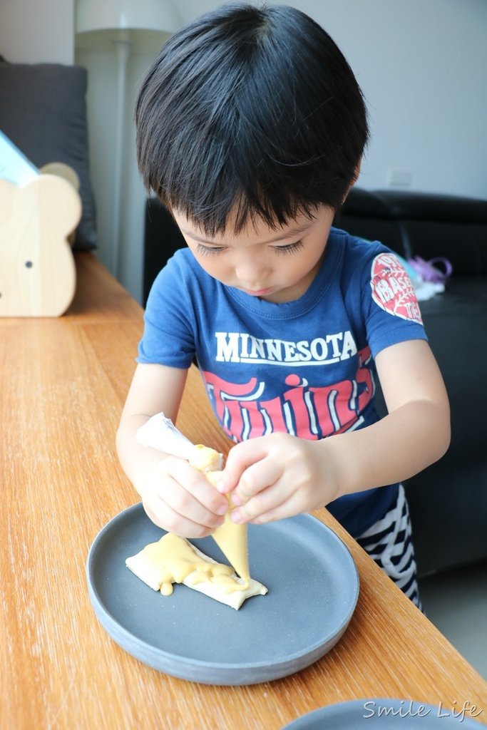 ▌食譜▌男生宿舍裡的少女心烘焙-幼幼班糖霜餅乾／自製收涎餅乾