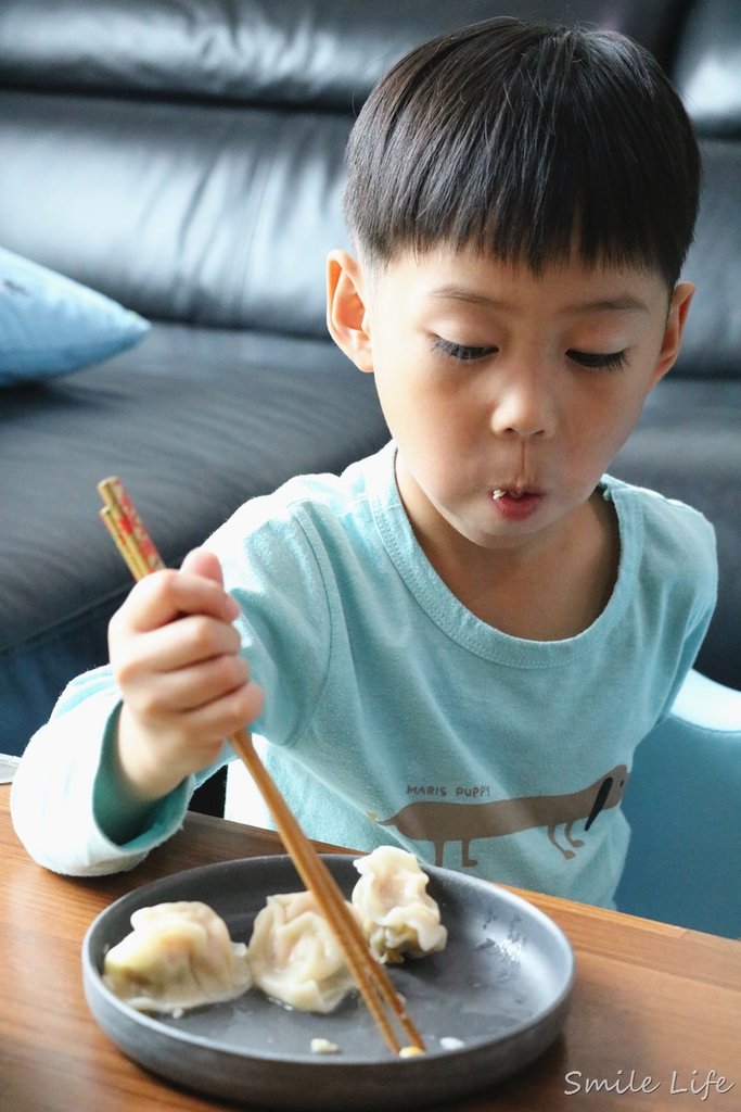 ▌食譜▌團購美食。水餃除了水煮？香煎？一次學會三道水餃創意料理「金后餃JIN HOU CHIAO」