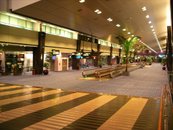 Changi_airport_terminal_interior.jpg