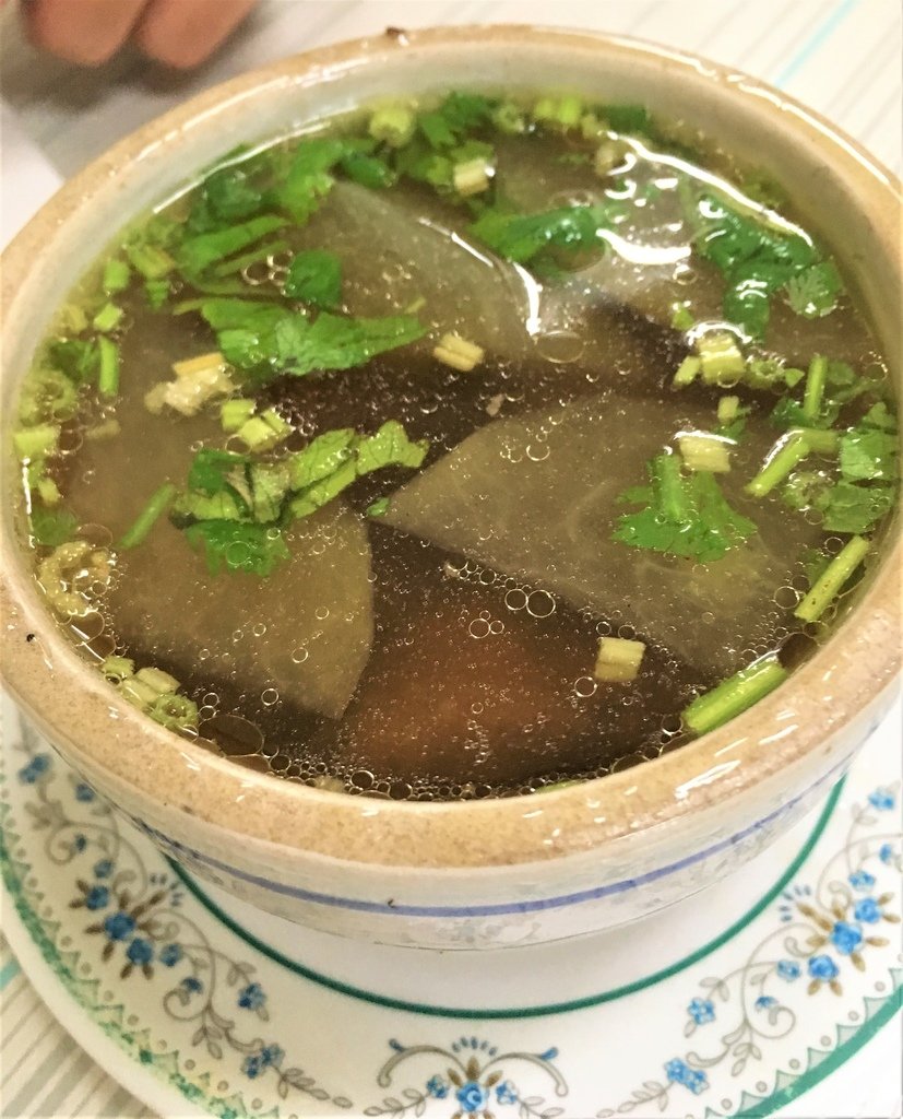 六和巧味排骨酥湯_拾誠實