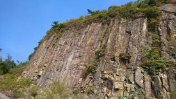rock medium.jpg