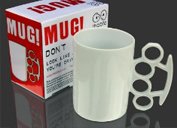 老虎指馬克杯 (Knucleduster Mug)