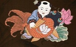 金太郎抱鯉魚像在日本文化中有著吉祥寓意，如同七福神中手持釣竿