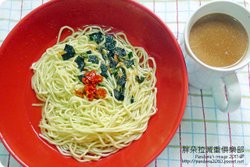 2011.07.30-油麵+(味王)紫菜湯+芥末+醬油+熱開水
