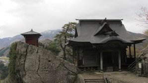 山寺開山堂