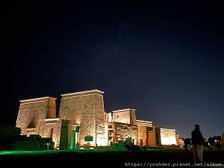 夜晚的飛來神殿〈伊西斯神殿〉.jpg