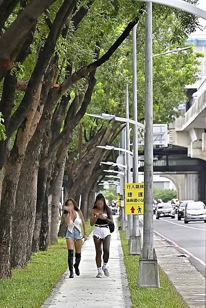 高雄市政府 陳其邁市長、林欽榮、羅達生、李懷仁副市長、郭添貴