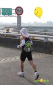 2012臺北國道馬拉松，充滿熱氣的柏油路 (6)