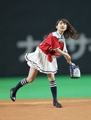 大島優子 日職開球 06.jpg
