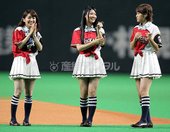 大島優子 日職開球 14.jpg