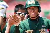 尹德融(高雄市)