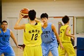 孩子你怎麼眼神放空XD