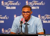 Russell Westbrook 2012年季後賽穿著