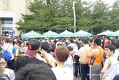 跑完排隊領贈品