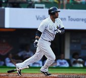 Robinson Cano於六局下揮出二壘安打.jpg