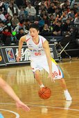 陳靖寰持球切入突破防守，今日貢獻21分可惜未能助球隊拿下勝利
