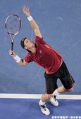 Lleyton Hewitt 身為澳洲希望 因對手Roddick傷退而勝出晉級第三輪
