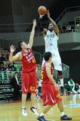 台啤瓊斯雖然繳出20分、10籃板的雙十成績，仍未能助台啤走出低潮