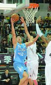 達欣林宜輝切入禁區上籃得分，今日繳出16分5籃板的表現