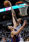 Jeremy Lin 林書豪上籃遭到封阻