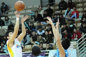 台灣大張羽霖 最後1.6秒致勝三分球逆轉擊敗達欣