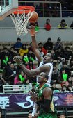 達欣菲立斯受到左肩傷勢影響，今日僅上場24分鐘，貢獻10分7籃板