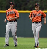 陳偉殷 & 和田毅