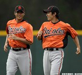 陳偉殷 & 和田毅