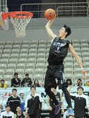 金酒劉錚今日大爆走，攻下全場最高23分13籃板1助攻3抄截，助球隊擊退達欣