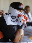 Angel Pagan : 蜜蜂太多人家怕怕...