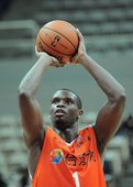 台灣大洋將萊特(Wright)罰球取分並攻下全隊最高21分，幫助球隊取勝