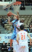 達欣田壘力拼璞園戴維斯此戰拿下全場最高30分，可惜最後三分線失守，勝利拱手讓人