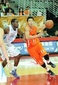 台灣隊長陳信安今日拿下12分8籃板，另送出5次漂亮助攻