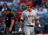 另一位備受期待的新人 Mike Trout 被達比修三振