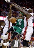 Rajon Rondo--2010 年 對騎士  生化人尬全能