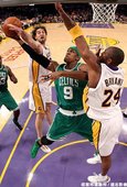 Rajon Rondo--2010 年 對湖人  冠軍賽首度大三元
