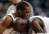 Rajon Rondo--2012 年 對七六人  抓不住的 Rondo