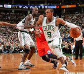 Rajon Rondo--2012 年 對七六人  三雙關門秀