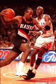 Clyde Drexler -- 1992年季後賽 對湖人 -- 42分、9籃板、12助攻