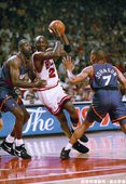 Michael Jordan -- 1993年季後賽 對太陽 -- 42分、12籃板、9助攻