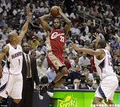 LeBron James -- 2009年季後賽 對老鷹 -- 47分、12籃板、8助攻