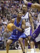 Tracy McGrady -- 2001年季後賽 對公鹿 -- 42分、8籃板、10助攻