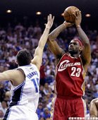 LeBron James -- 共 2 次單場罰球次數超過 20 次
