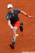 Andy Murray 擊敗地主好手 Richard Gasquet