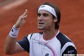 西班牙好手 Ferrer 淘汰英國希望 Murray  晉級四強